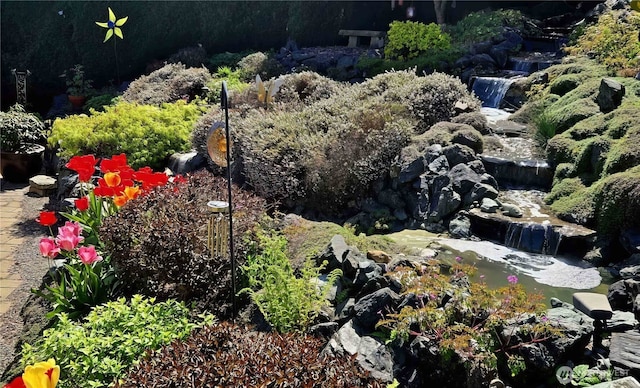 8145 Chehalis Rd, Blaine, WA 98230 - view of yard with a garden pond