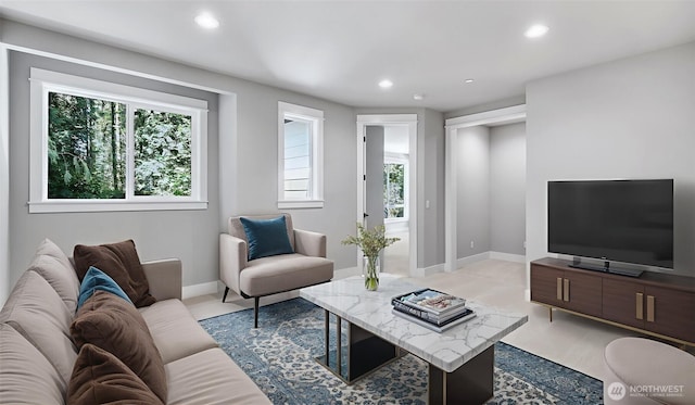 1542 213th Ct NE, Sammamish, WA 98074 - living room with recessed lighting and baseboards