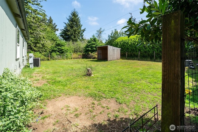 10419 Sandridge Rd, Long Beach, WA 98631 - view of yard with a shed