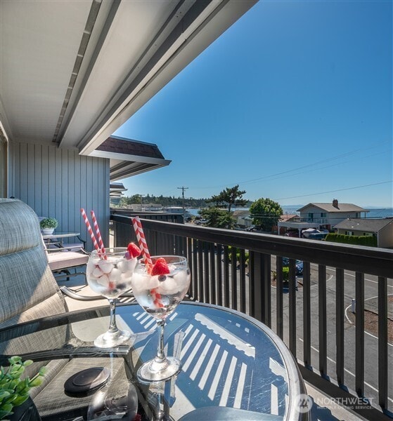 7530 Birch Bay Dr Unit 206, Blaine, WA 98230 - view of balcony