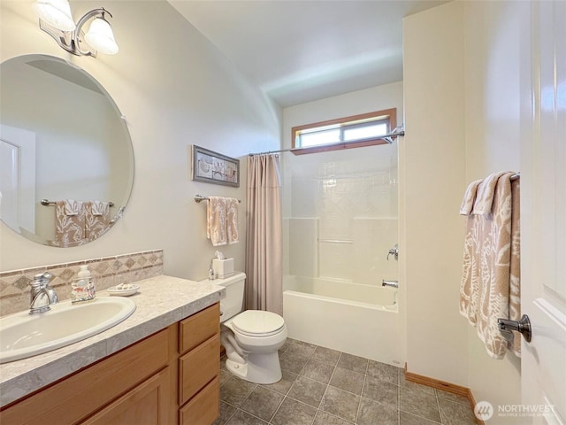1427 N Aurora Ct, Port Angeles, WA 98363 - full bath featuring vanity, shower / tub combo with curtain, and toilet