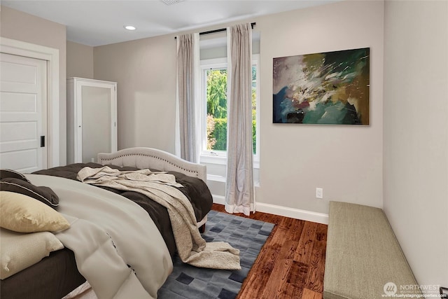 926 Olympic Ave, Edmonds, WA 98020 - bedroom with wood finished floors and recessed lighting