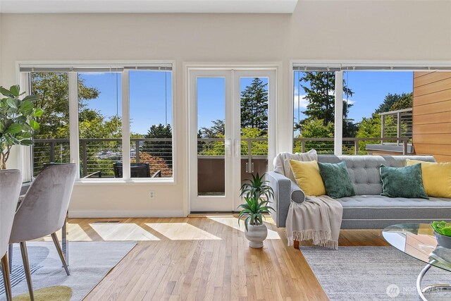101 NW 58th St Unit 9, Seattle, WA 98107 - sunroom featuring plenty of natural light