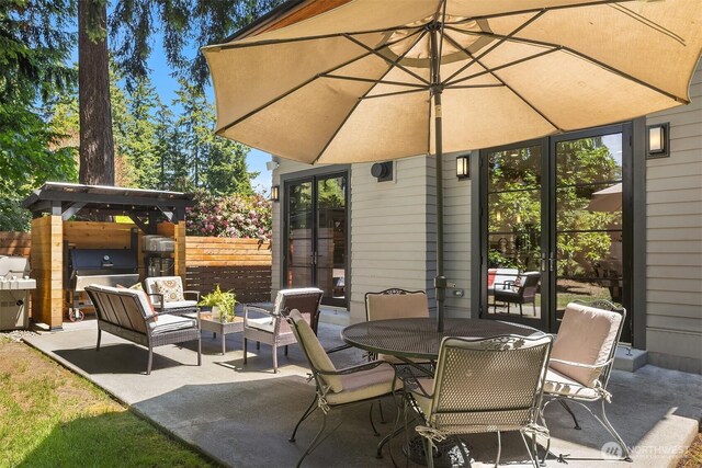 5619 89th Ave SE, Mercer Island, WA 98040 - view of patio with outdoor dining area