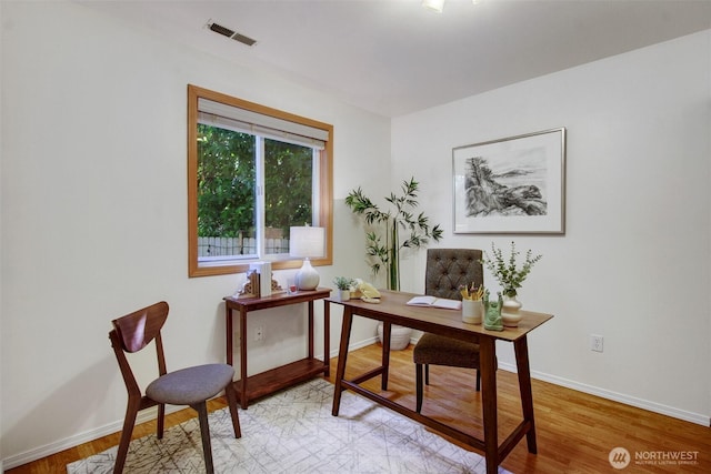 8708 11th St NE, Lake Stevens, WA 98258 - office space featuring baseboards and light wood-type flooring