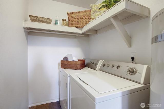 8708 11th St NE, Lake Stevens, WA 98258 - laundry area featuring washer and clothes dryer