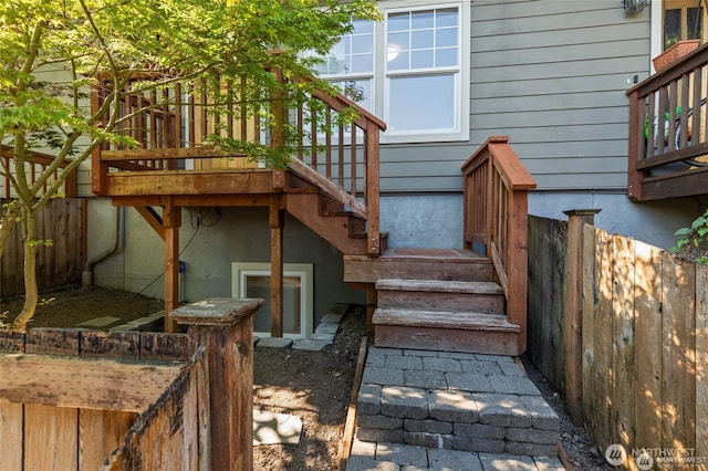 31 Etruria St Unit B, Seattle, WA 98109 - entrance to property with a deck