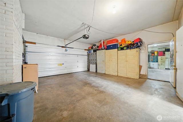 1511 Howard St, Walla Walla, WA 99362 - garage with a garage door opener