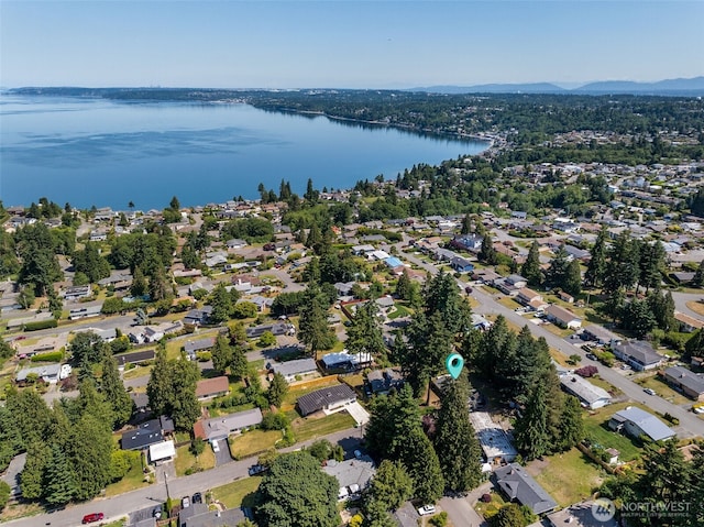 29922 5th Ave SW, Federal Way, WA 98023 - aerial view of property and surrounding area featuring a large body of water and nearby suburban area