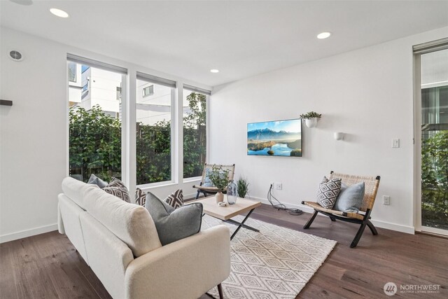 917 29th Ave S, Seattle, WA 98144 - living room featuring wood finished floors and recessed lighting