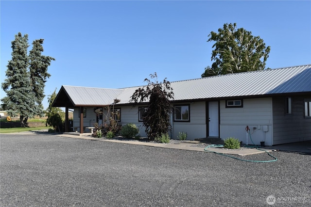 8708 Rd K Rd NE, Moses Lake, WA 98837 - ranch-style home featuring metal roof
