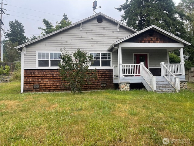 528 Chinook Way, Friday Harbor, WA 98250 - view of front of house featuring a porch and a front lawn