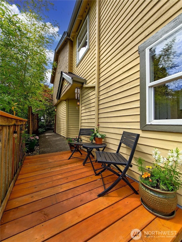 444 26th Ave E, Seattle, WA 98112 - view of wooden deck