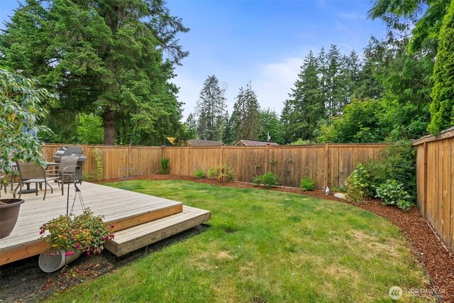 1082 G St SW, Tumwater, WA 98512 - view of yard featuring a wooden deck