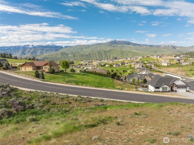 442W Rolling Hills Ln, Wenatchee, WA 98801