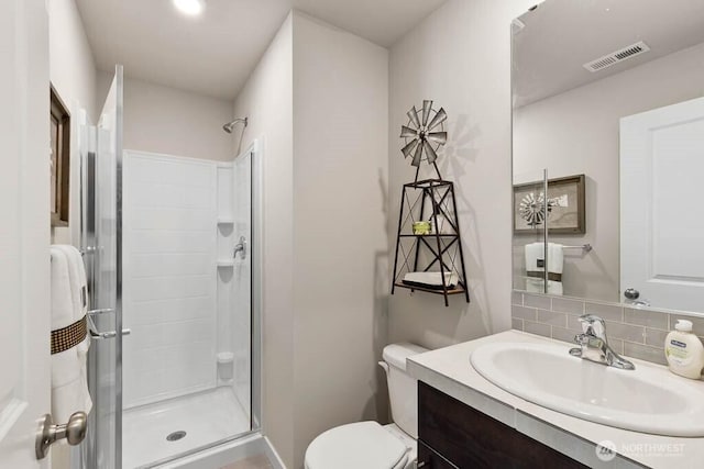3905 98th Avenue Ct E Unit 33, Edgewood, WA 98371 - full bath featuring a stall shower, vanity, and tasteful backsplash
