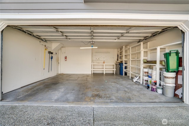 10513 SE 250th Pl Unit F-106, Kent, WA 98031 - view of garage
