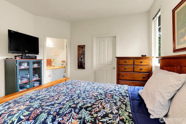 1500 S 18th St Unit F202, Renton, WA 98055 - bedroom featuring ensuite bathroom