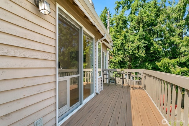 4754 SW 314th Pl, Federal Way, WA 98023 - wooden terrace with outdoor dining space
