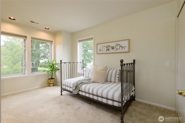 2650 W Newton St, Seattle, WA 98199 - carpeted bedroom featuring baseboards