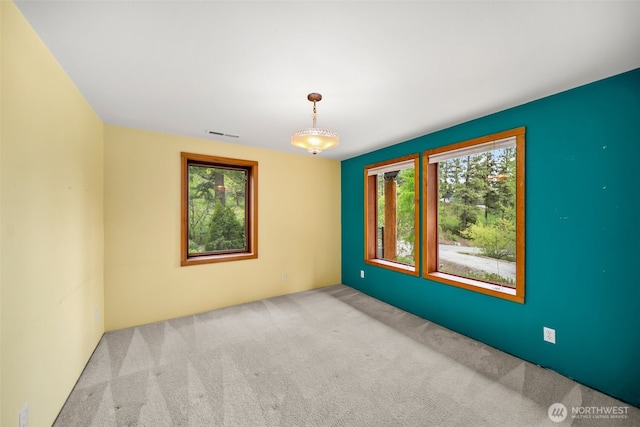 3105 Tamarack Pl, Wenatchee, WA 98801 - unfurnished room featuring carpet