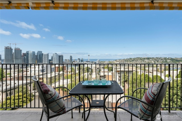 505 Belmont Ave E Unit 704, Seattle, WA 98102 - balcony with a view of skyline