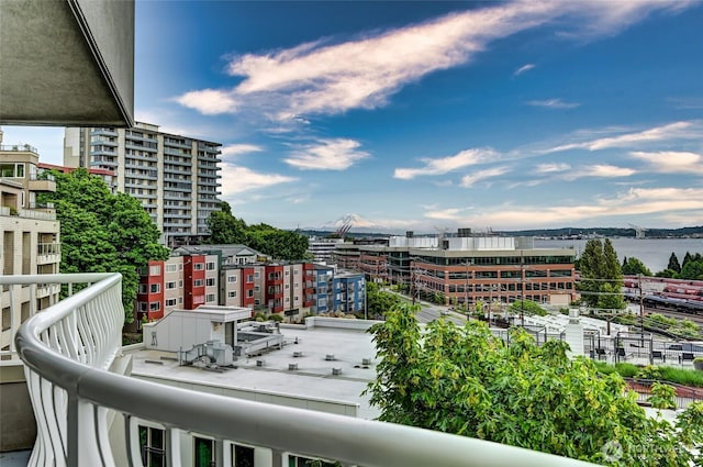 601 W Mercer Pl Unit 201, Seattle, WA 98119 - balcony with a city view