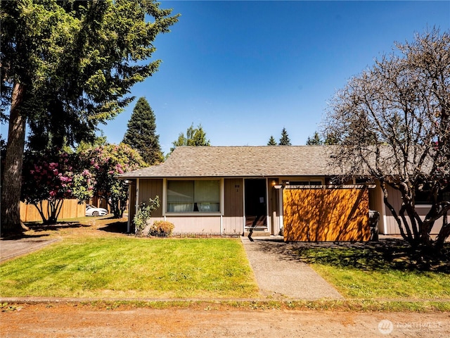 919 Harding Rd, Elma, WA 98541 - view of front of house featuring a front yard