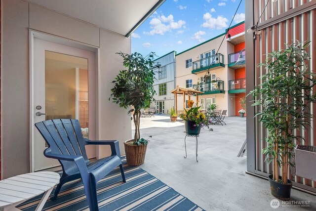 2331 42nd Ave SW Unit 206, Seattle, WA 98116 - view of patio