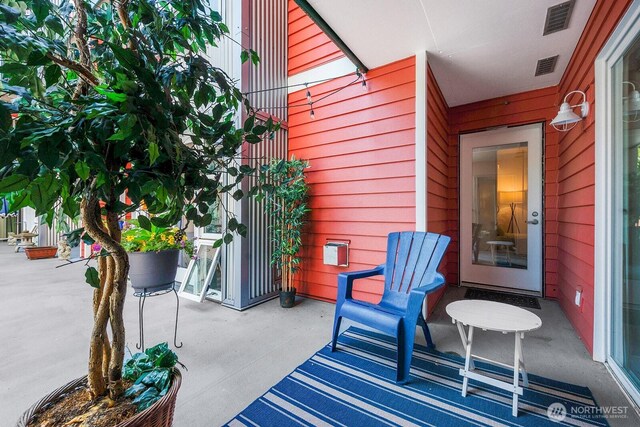 2331 42nd Ave SW Unit 206, Seattle, WA 98116 - view of patio / terrace