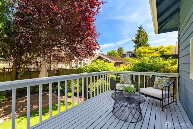 106 W Mcgraw St, Seattle, WA 98119 - view of wooden terrace