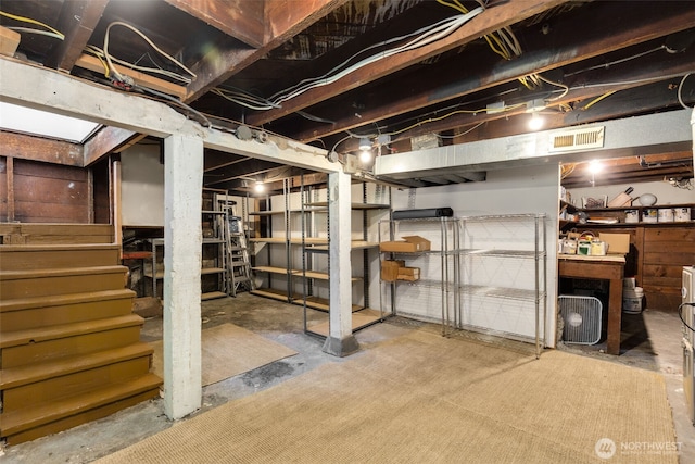 106 W Mcgraw St, Seattle, WA 98119 - unfinished below grade area with stairs
