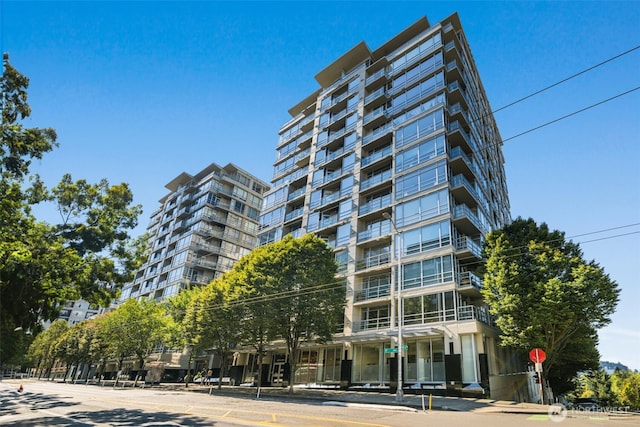 2929 1st Ave Unit 319, Seattle, WA 98121 - view of apartment building / complex