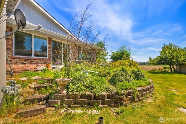 17464 Dunbar Rd Unit 1, Mount Vernon, WA 98273 - view of grassy yard