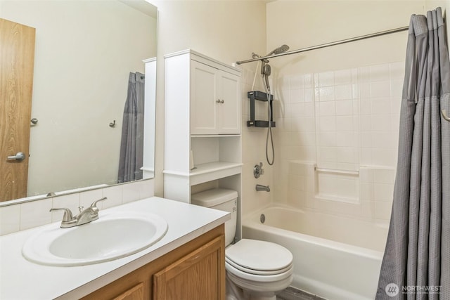 4724 Mill Pond Dr SE Unit 702, Auburn, WA 98092 - full bathroom featuring toilet, shower / bathtub combination with curtain, and vanity