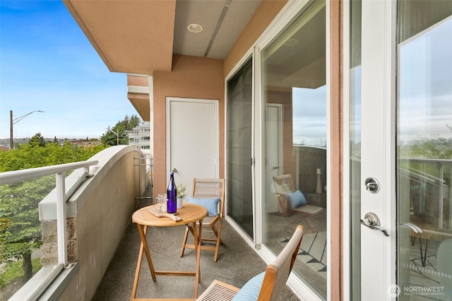 3900 2nd Ave NE Unit 204, Seattle, WA 98105 - view of balcony