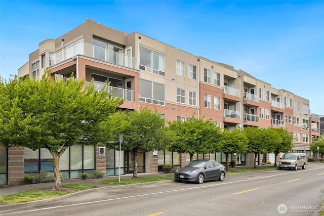 3900 2nd Ave NE Unit 204, Seattle, WA 98105 - view of apartment building / complex