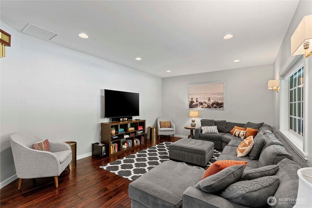 10552 Ski Hill Dr, Leavenworth, WA 98826 - living room with dark wood-style floors, recessed lighting, and baseboards