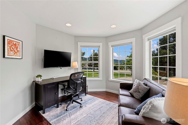 10552 Ski Hill Dr, Leavenworth, WA 98826 - office featuring baseboards, hardwood / wood-style flooring, and recessed lighting