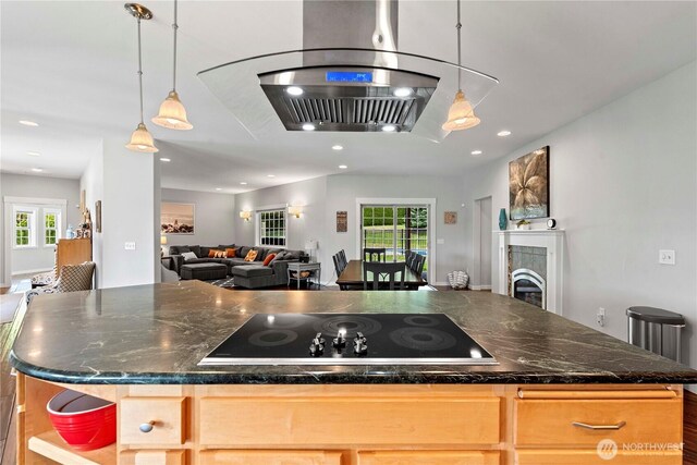 10552 Ski Hill Dr, Leavenworth, WA 98826 - kitchen featuring black electric stovetop, open floor plan, plenty of natural light, open shelves, and recessed lighting
