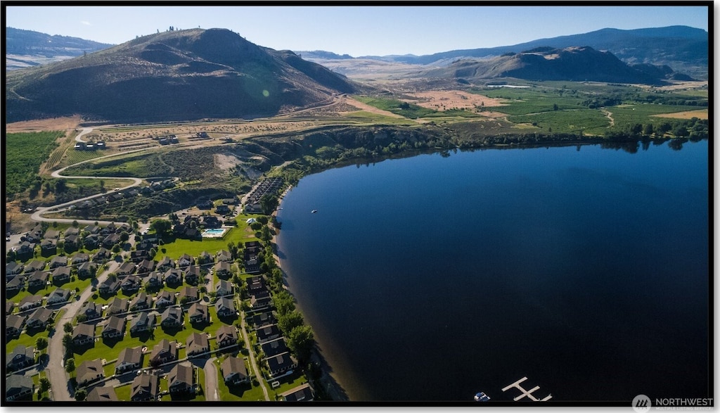 299 Eastlake Rd, Resort Oroville, WA 98844