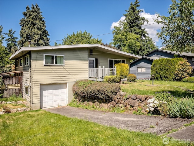 2134 SW 339th St, Federal Way, WA 98023 - view of front facade featuring an attached garage and driveway