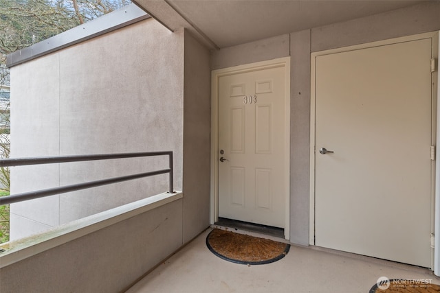4222 Beach Dr SW Unit 303, Seattle, WA 98116 - view of doorway to property