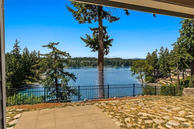931 Oyster Bay Ct, Bremerton, WA 98312 - water view