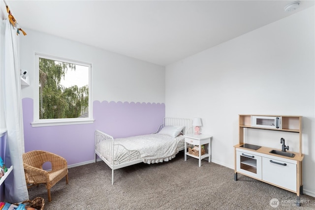 1906 Lion Pl, Wenatchee, WA 98801 - bedroom with carpet floors and baseboards