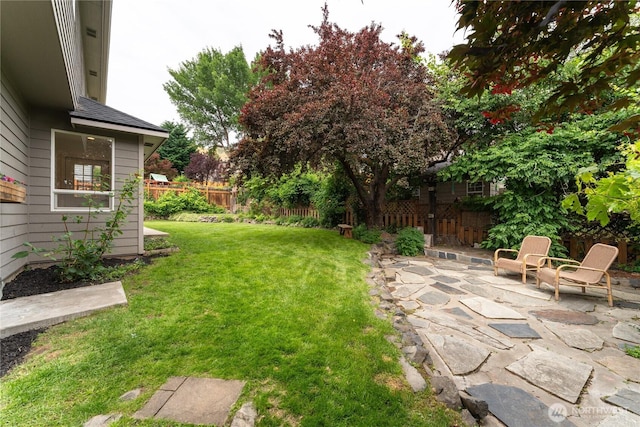 1906 Lion Pl, Wenatchee, WA 98801 - view of yard with a patio area