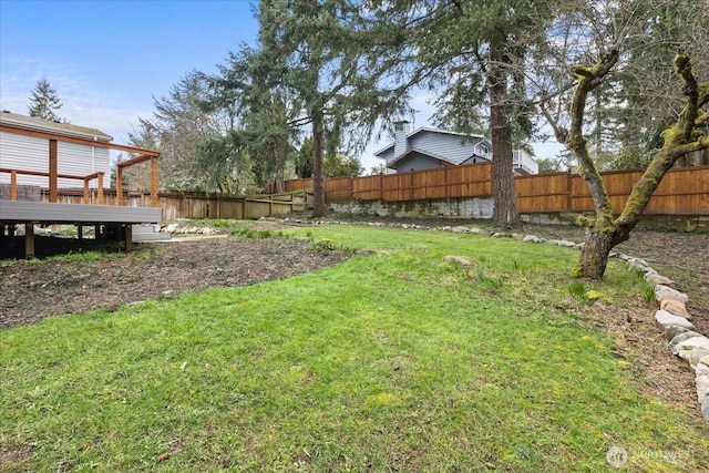16514 Wallingford Ave N, Shoreline, WA 98133 - view of yard with a deck