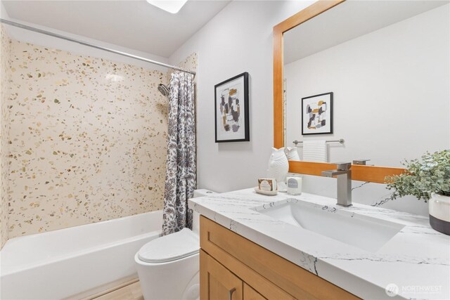 4426 NE 17th St, Renton, WA 98059 - full bath with vanity, toilet, and shower / bathtub combination with curtain