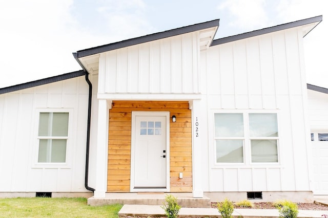 1022 Peach Rd, Winlock, WA 98596 - view of front of property with board and batten siding
