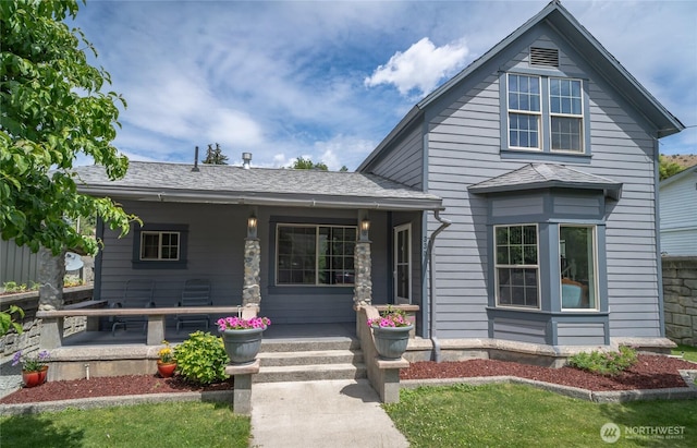 330 Highland Ave, Chelan, WA 98816 - view of front of house featuring a porch